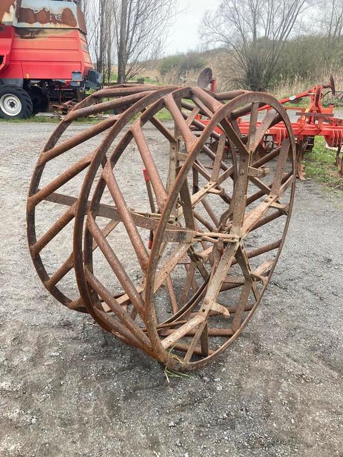 Roues à cage Molcon 13,6 x 38, Articles professionnels, Agriculture | Pièces | Pneus, Jantes & Essieux, Enlèvement ou Envoi