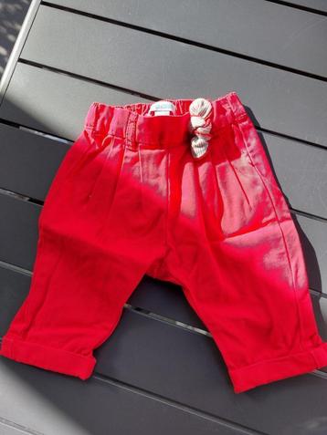 Pantalon rouge taille 59 cm (1-3 mois)