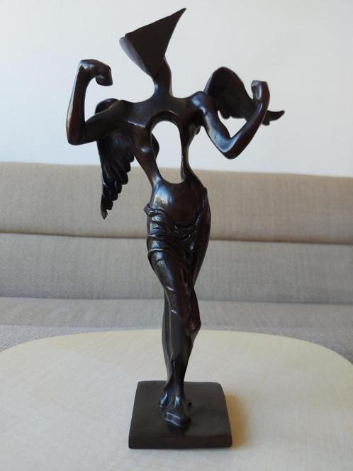 Bronzen Beeld Surrealist Angel naar Salvador Dali Gesigneerd, Antiquités & Art, Art | Sculptures & Bois, Enlèvement ou Envoi