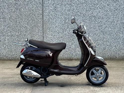 *** La Piaggio Vespa LX 125 est en tournée ***, Vélos & Vélomoteurs, Scooters | Vespa, Comme neuf, Vespa LX, Classe B (45 km/h)