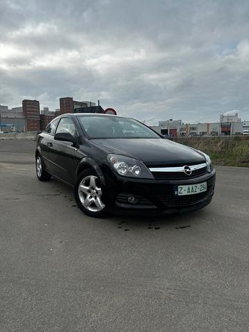 Opel Astra GTC*Climatiseur*Essence