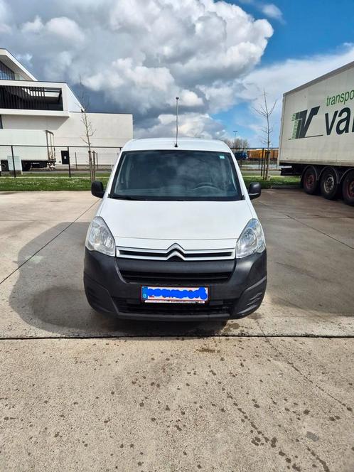 Citroën Berlingo 1.6 AdBlue, Autos, Camionnettes & Utilitaires, Particulier, ABS, Régulateur de distance, Airbags, Air conditionné