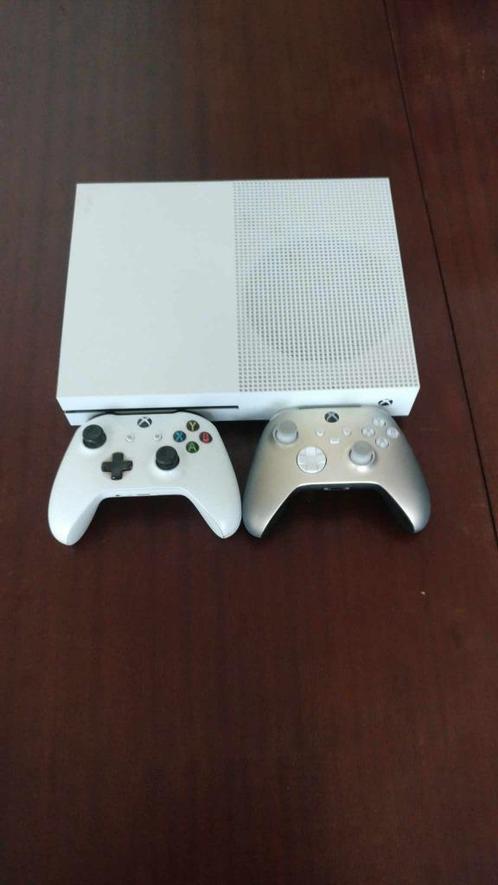 Xbox One S White 500GB + 2 controllers + 6 games, Games en Spelcomputers, Spelcomputers | Xbox One, Zo goed als nieuw, Xbox One S