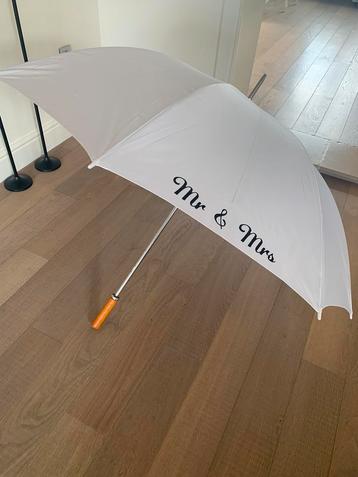 Grote paraplu voor huwelijk