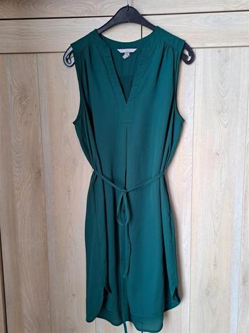 Robe sans manches verte taille 44