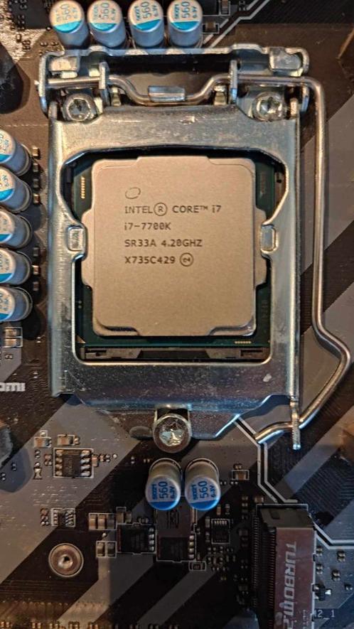 Intel i7-7700k met koeler, moederbord, 16GB DDR4 RAM en wifi, Computers en Software, Barebones, Gebruikt, Ophalen