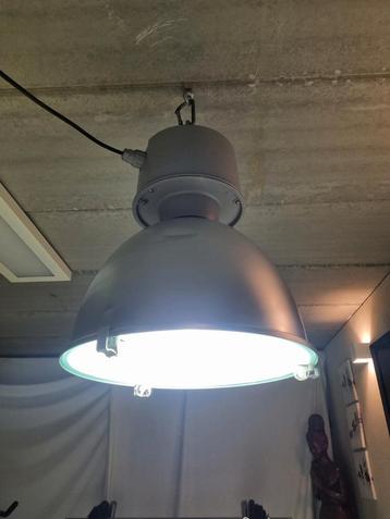 industrieel loft lampen ( ex gasontlading retro) nu LED lamp