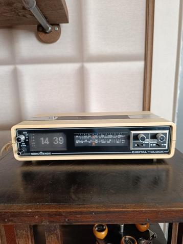 Vintage radio réveil nordmende digital clock