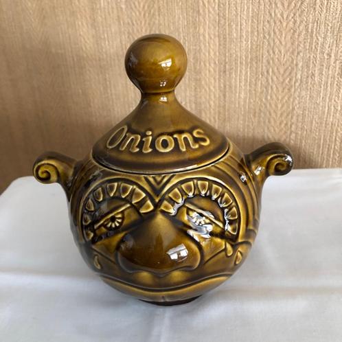 Potterie Anglaise récipient "ONiONS" - joli pour la cuisine, Antiquités & Art, Antiquités | Céramique & Poterie, Enlèvement ou Envoi