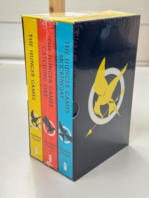 Hunger Games Trilogy - Coffret Suzanne Collins neuf scellé, Livres, Fantastique, Neuf, Enlèvement ou Envoi