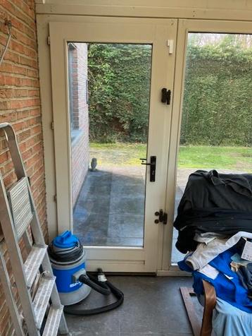 Glas partij afkomstig van veranda