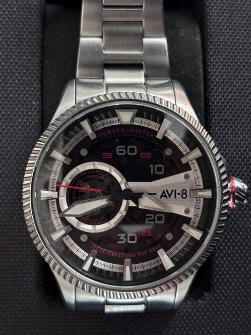 Montre automatique Avi-8 Hawker Hunter Diables Rouges, Handtassen en Accessoires, Horloges | Heren, Zo goed als nieuw, Polshorloge