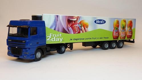 Lion Toys DAF XF95 SC 480 4x2 Hero Fruit2day, Hobby & Loisirs créatifs, Voitures miniatures | 1:50, Comme neuf, Bus ou Camion