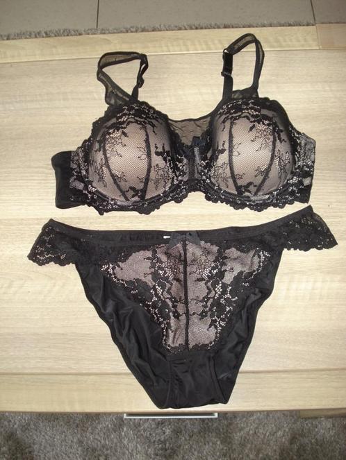 C&A lingeriesetje, dames. mt 85C/XL, Vêtements | Femmes, Sous-vêtements & Lingerie, Ensemble, Noir, Enlèvement ou Envoi