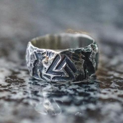 Ring met het viking symbool - Valknut, Handtassen en Accessoires, Ringen, Nieuw, Dame of Heer, Blauw, IJzer of Staal, Verzenden