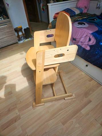 chaise haute en bois de chêne 