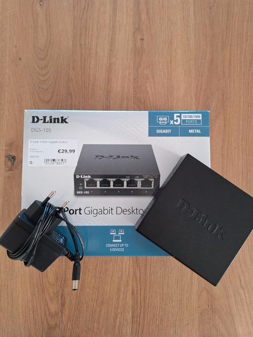 D-Link DGS-105, Informatique & Logiciels, Commutateurs réseau, Comme neuf, Enlèvement ou Envoi