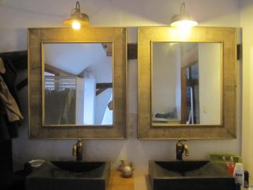 Spiegels met houten kader - 2 stuks