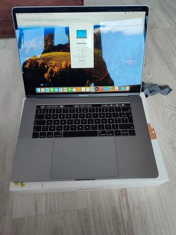 MacBook Pro 15 inch i7 16 GB RAM 256 SSD