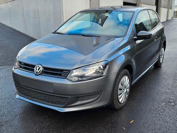 Volkswagen Polo 1.4 essence - AUTOMATIQUE - BJ:2012 - 30 000