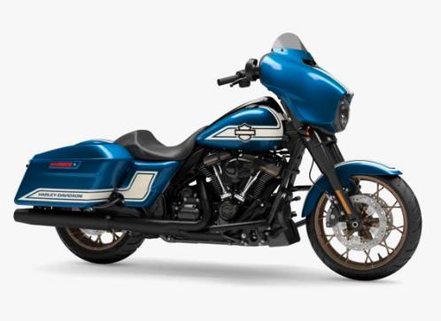 Harley-Davidson Street Glide ST Fast Johnnie Edition met 48, Motos, Motos | Harley-Davidson, Entreprise, Chopper