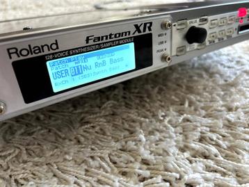 Roland Fantom XR synthesizer en sampler