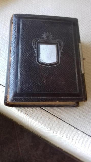 livre ancien pour cartes de prière/cartes funéraires