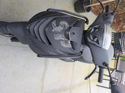 Te koop: Piaggio Zip, Motoren, Motoren | Piaggio, Particulier, Scooter, 11 kW of minder, Ophalen