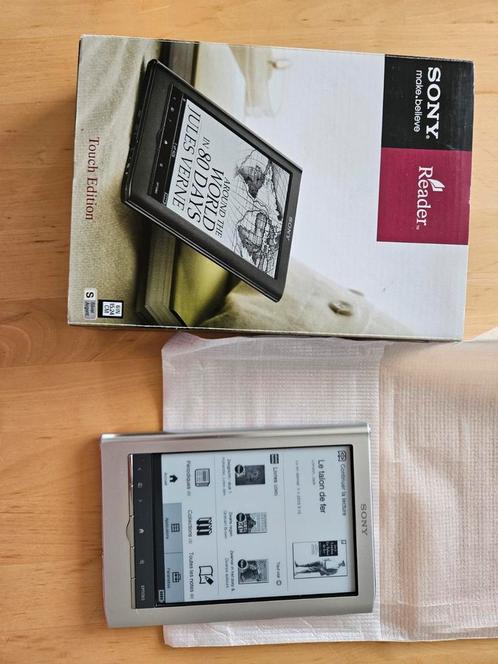 Sony E reader touch edition, Informatique & Logiciels, E-readers, Utilisé, 6 pouces ou moins, 4 GB ou moins, Écran tactile, Mémoire extensible