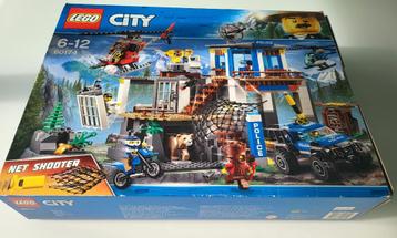 Lego City Bergpolitie met doos en boekjes (60174)