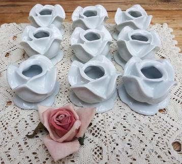 Nog 3 Franse wit porseleinen roos kandelaartjes