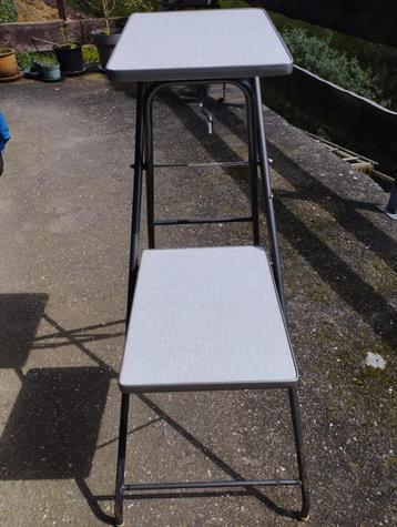 Table pour videoprojecteur