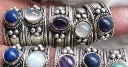 Tibetaans zilveren ring met edelsteentje, Bijoux, Sacs & Beauté, Bagues, Neuf, Argent, Argent, Enlèvement ou Envoi