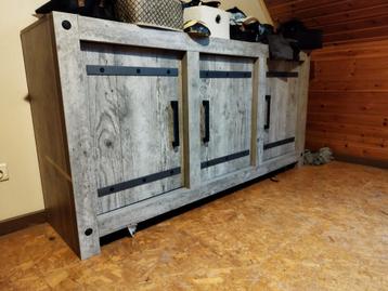 Dressoir & barkast GRATIS