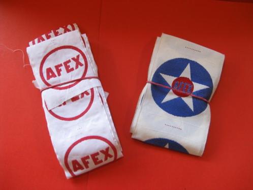 Badgerolletjes voor burgerpersoneel van AFEX gebaseerd op he, Verzamelen, Militaria | Algemeen, Overige soorten, Embleem of Badge