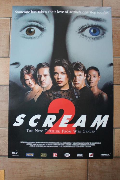 filmaffiche Scream 2 Neve Campbell filmposter, Collections, Posters & Affiches, Comme neuf, Cinéma et TV, A1 jusqu'à A3, Rectangulaire vertical