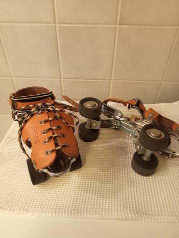 vintage - patins à roulette ESMI 
