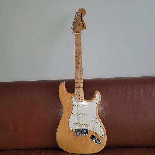 Fender AVRI 70's stratocaster, Musique & Instruments, Instruments à corde | Guitares | Électriques, Utilisé, Solid body, Fender