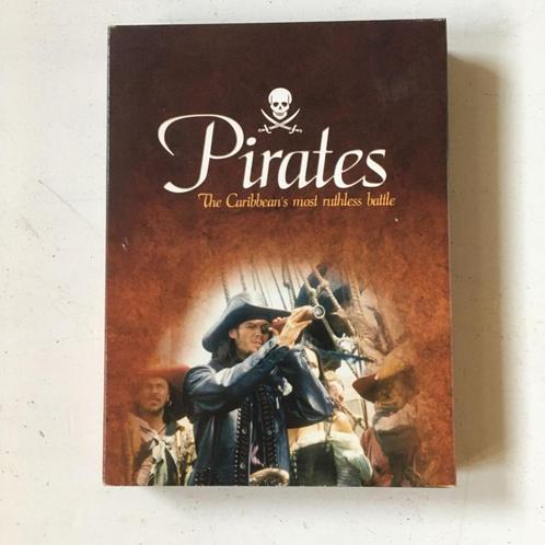 Dvd box Pirates - the caribbean most ruthless battle, CD & DVD, DVD | Aventure, Utilisé, Coffret, À partir de 12 ans, Enlèvement ou Envoi