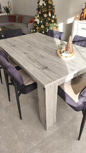 Eetkamerset (tafel + dressoir + tv meubel)