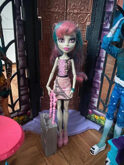 Monster High Travel Scaris Rochelle Goyle Doll, Kinderen en Baby's, Speelgoed | Poppen, Gebruikt, Overige typen, Verzenden