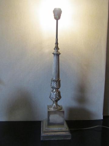 Imposant pied de lampadaire en bronze/laiton!