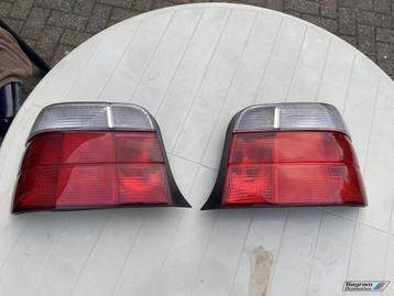 Bmw E36 compact M achterlichten rood wit 3-serie oem sport
