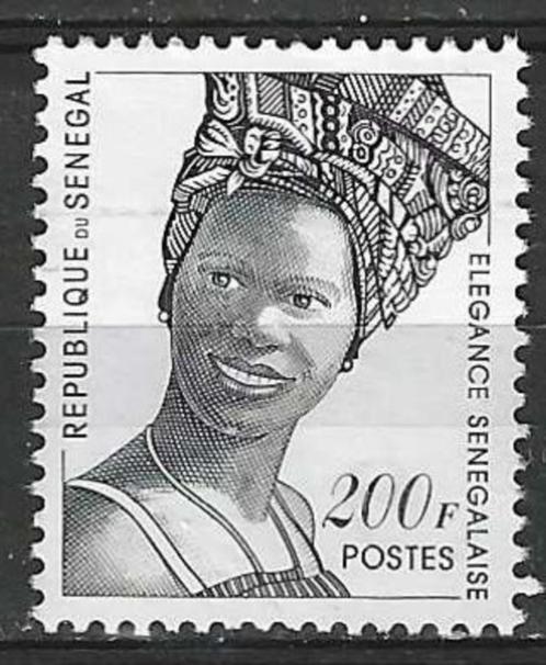Senegal 1995 - Yvert 1178L - Elegante Senegalese (ZG), Timbres & Monnaies, Timbres | Afrique, Non oblitéré, Envoi