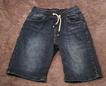 Short en jean (taille 146-152)