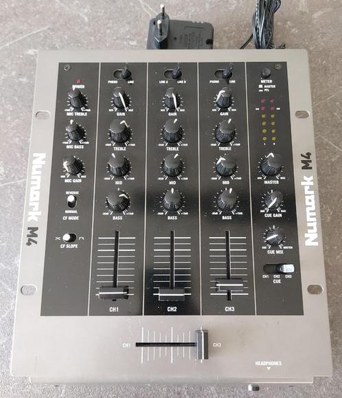NUMARK M4 Mixer DJ 3-voies, Musique & Instruments, DJ sets & Platines, Utilisé, DJ-Set, Numark, Enlèvement ou Envoi