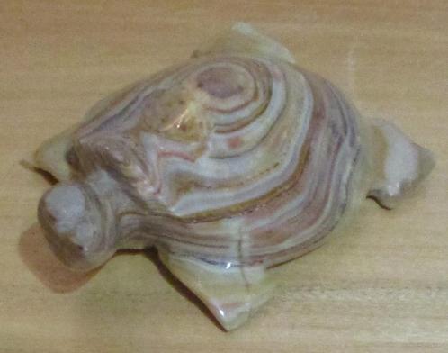 Agaat:Schildpad met een mooie structuur- 10¾ cm.-bruin-groen, Collections, Minéraux & Fossiles, Minéral, Envoi