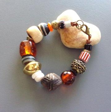 Bracelet homme ou femme perles de troc anciennes artisanales