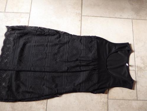 Robe noire avec dentelle/Moyenne/Nouveauté, Vêtements | Femmes, Robes, Neuf, Noir, Au-dessus du genou, Enlèvement ou Envoi