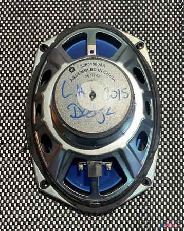 DODGE RAM 1500 DEUR SPEAKER LINKS ACHTER 52851560AA